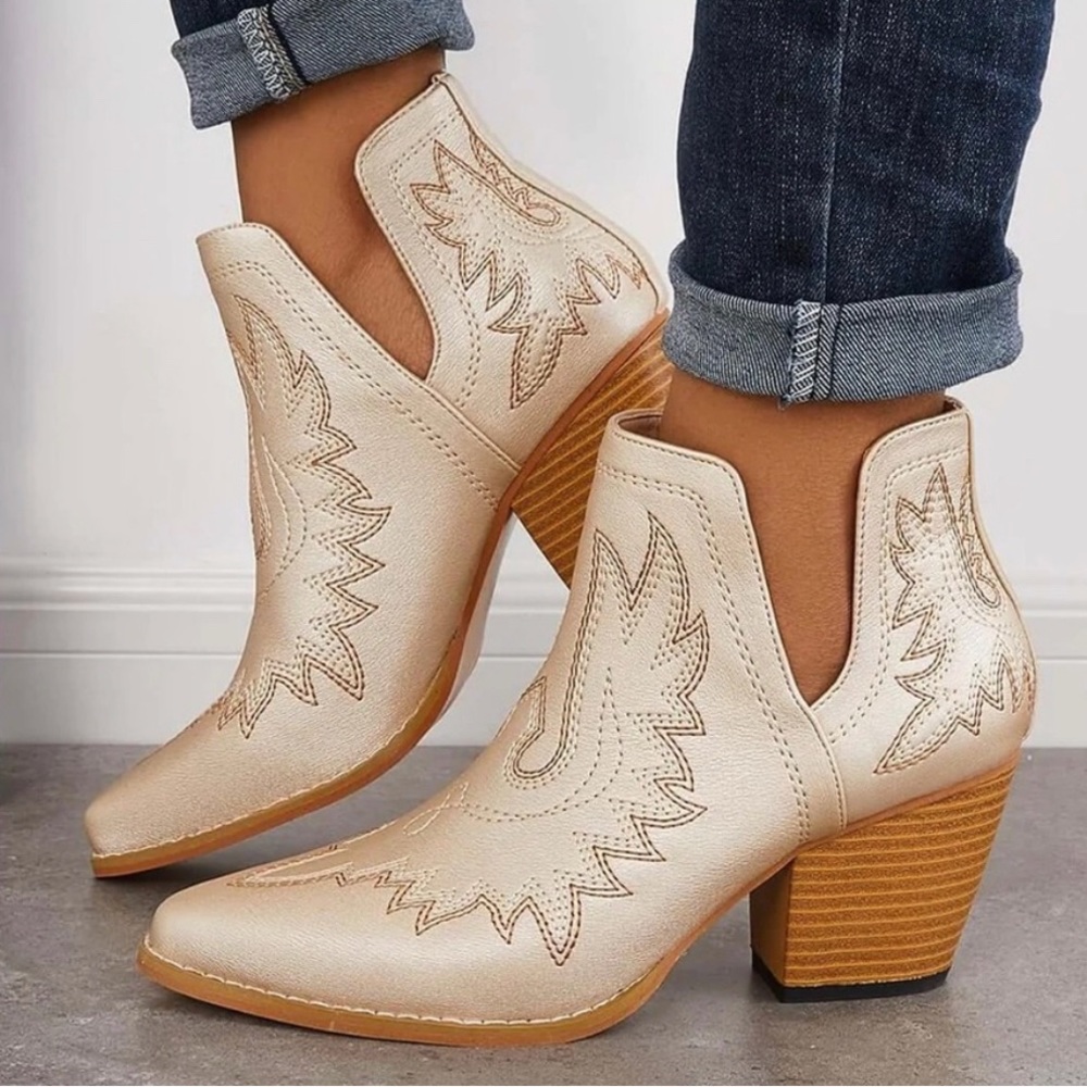 Brand New- Beautiful Western Cowgirl Booties